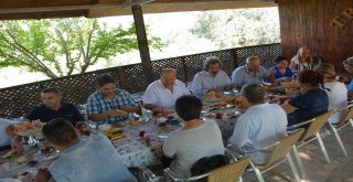 Başkna Özakcan, Tarih Kokan Kahvaltıya Katıldı