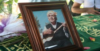 Unesco Yaşayan İnsan Hazinesi Hayri Dev Son Yolculuğuna Uğurlandı