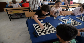 Büyükşehir Satranç Turnuvasına Yoğun İlgi