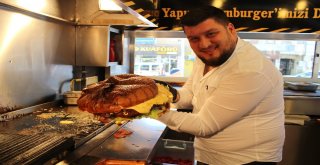 İzmirde 5 Kiloluk Dev Hamburger