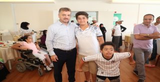 Gaziosmanpaşa Belediyesinden Engellilere Ve Ailelerine Özel Kamp
