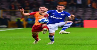 Uefa Şampiyonlar Ligi: Galatasaray: 0 - Schalke 04: 0 (Maç Devam Ediyor)