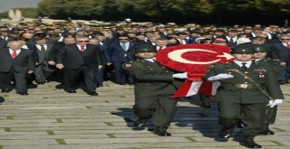 Cumhuriyet Bayramında Anıtkabirde Tören