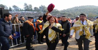 Başkan Çerçioğlu Koçarlı Deve Güreşlerine Katıldı