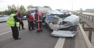 Temde Kontrolden Çıkan Tır, Karşı Şeride Geçip Otomobille Çarptı: 1 Ölü, 1 Ağır Yaralı