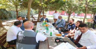 Küçükçekmecede Portatif Havuzlarda Yaklaşık 50 Bin Çocuk Yüzme Öğrendi