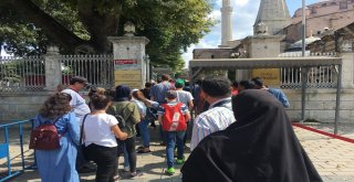 İstanbul Tatiliyle Ödüllendirilen Hintli Çalışanlar Tarihi Yarımadaya Akın Etti