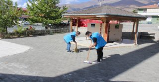 Erzincan Gençlik Merkezi Gençlerinden Cami Temizliği