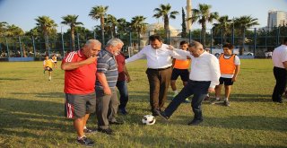 Yüreğir Belediyesi Mahallelerarası Futbol Turnuvası Startı Verildi