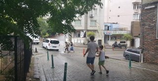 Sıcak Havanın Ardından Yağan Yağmur Serinletti