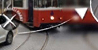 ​TRAMVAY SEFERLERİNE 160 KEZ HATALI PARK ENGELİ