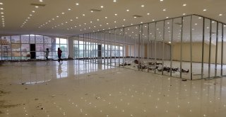 Yeni Türkiyenin Güçlü Kadınlarına Ve Gençliğine Hizmet Ediyoruz