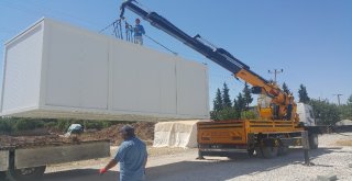 Samsatta Ki 2. Depremden Etkilenen Vatandaşlara Yeni Konteynır Dağıtılıyor