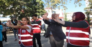 Elazığda Gençler İle Yaşlılar Egzersiz Yaptı