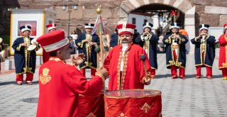 Ankara Kalesinde Turistlere Mehterli Karşılama