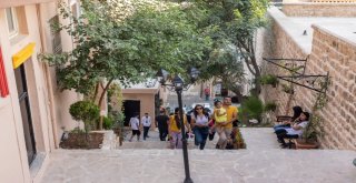 Tarihi Sokaklardaki Restorasyon Göz Kamaştırıyor