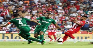 Spor Toto Süper Lig: Antalyaspor: 1 - Atiker Konyaspor: 2 (İlk Yarı)