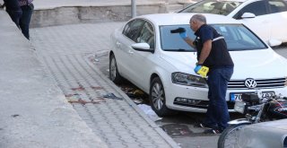 Motosikletteki Gence Otomobilden Ateş Açıldı