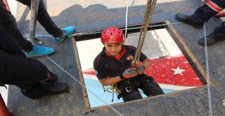 Manisa İtfaiyesine İlk Kadın Stajyer