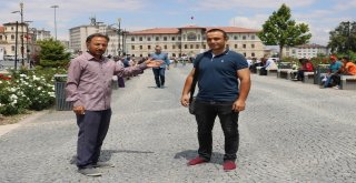 Dineliyorum Sorusu Sosyal Medyaya Damga Vurdu