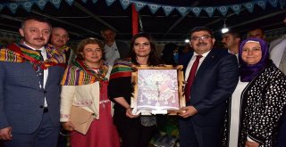 Bakan Dönmez, Geleneksel Şifalı Pilav Kazanı Kapak Açma Programına Katıldı
