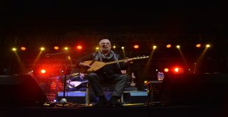 Azerin Ve Esat Kabaklıdan Muhteşem Konser