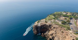 Muratpaşada Falez Plajları Ve Kafeler Bayramda Açık