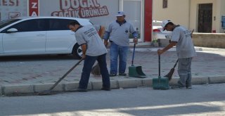 Şuhutta Çevre Temizliği Çalışmaları Devam Ediyor