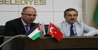 Tepebaşı İle Salfeet Kardeş Şehir Oldu