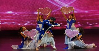 Bursa Festivalinde  Passage To Bollywood Rüzgarı