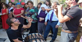 Kadınların El Emekleri Davullu Zurnalı Törenle Görücüye Çıktı