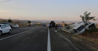 Tunceli-Elazığ Karayolunda Trafik Kazası: 3Ü Çocuk 20 Yaralı