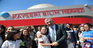Kayseri Bilim Merkezini De Bilim Şenliğini De Sevdi