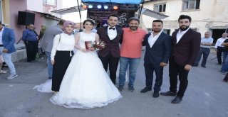 Başkan Hasan Kalın Vatandaşların Sevinçlerini Paylaştı