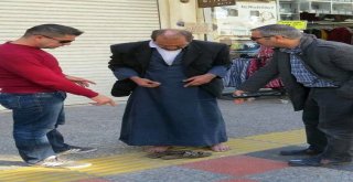 İzmirde Dilencilere Ceza Yağdı