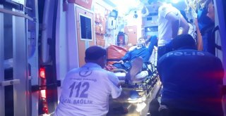 Minibüs İle Motosiklet Çarpıştı: 2 Yaralı