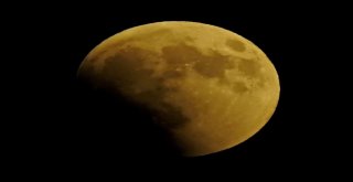 Ay Tutulması Çeşmeyi Daha Da Güzelleştirdi