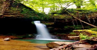 Artvinin Murgul İlçesinde Biri Yapay Biri Doğal İki Şelale Büyük İlgi Görüyor