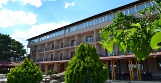 Devletin Fetöden Hazineye Aktardığı Barla Oteli Hizmete Açıldı
