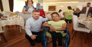 Gaziosmanpaşa Belediyesinden Engellilere Ve Ailelerine Özel Kamp