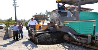 Başkan Asfalt Döktü