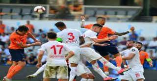 Spor Toto Süper Lig: Medipol Başakşehir: 1 - Antalyaspor: 0 (İlk Yarı)