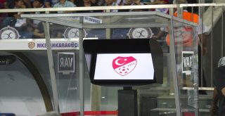 Sezonun İlk Galibi Galatasaray