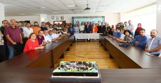 Belediye Başkanı Aktan Personele Doğum Günü Sürprizi