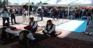 Yılın Ahisine Kaftanı Giydirildi