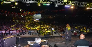 Azerin Ve Esat Kabaklıdan Muhteşem Konser