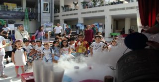 Çocuklar Azot İle Dondurma Yaptı