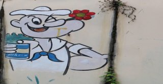 Vatandaşların Çağrısı Üzerine Çizgi Film Karakterinin Piposu Yerine Çiçek Resmi Çizildi