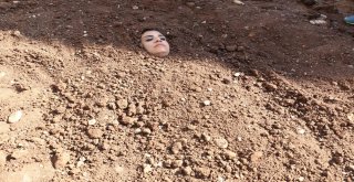 Diri Diri Toprağa Gömüldüler