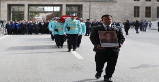 Eski Milletvekili Oya Akgönenç Muğisuddin İçin Tbmmde Tören Düzenlendi